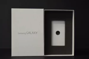 Empty Samsung Galaxy phone box on display.
