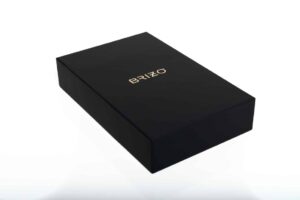 Black box with gold "BRIZO" text.